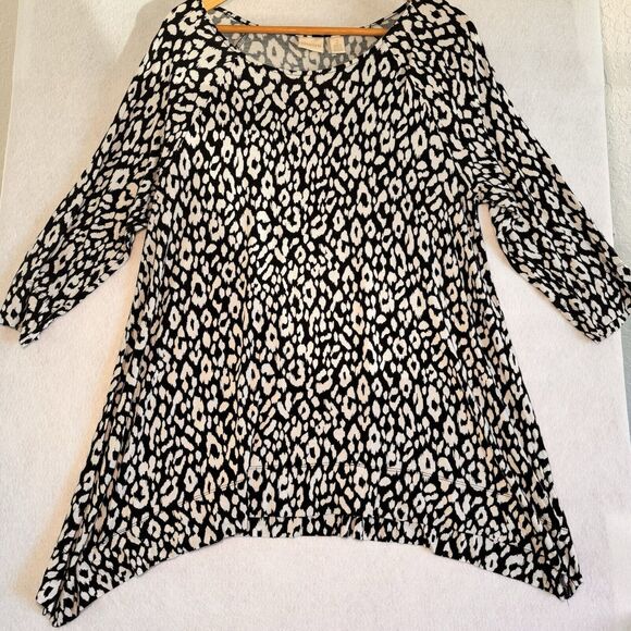Chico’s Cheetah Print Tunic Top Women’s 2 Soft Stretchy Tulip Hem - Picture 1 of 10